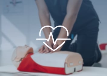 Image mise en avant pour l'article : massage cardiaque et RCP